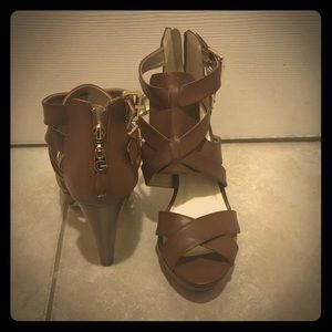 Guess Cognac Size 9 Heel